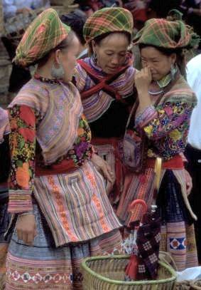 Donne hmong in Laos.