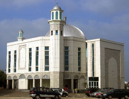 La moschea ahmadiya di Baitul Futuh a Londra.
