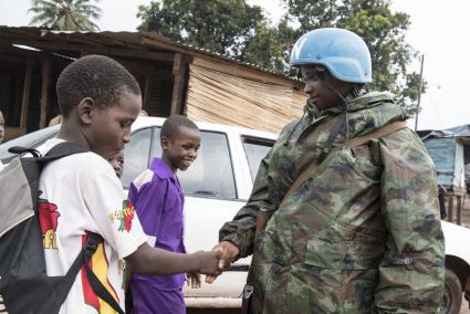 Die UN-Friedenstruppen in Bangui sind zunehmend überfordert mit der Aufgabe, die Zivilbevölkerung vor gewaltsamen Eskalationen zu schützen. Foto: UN Photo via Flickr.