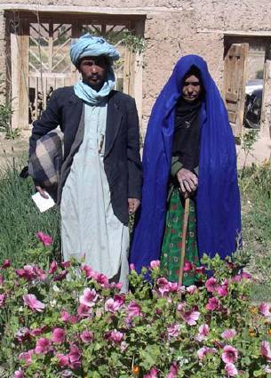 Viaggio in Afghanistan: uomo e donna. Foto: Evelina Colavita