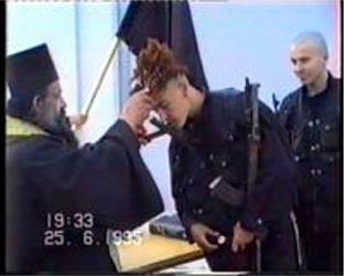 La scena dell'abate Gavrilo che benedice gli assassini serbi. Da www.osservatoriobalcani.org