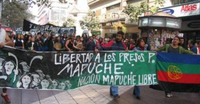 Friedlicher Mapuche-Protestmarsch in Alameda und Paseo Ahumada in Santiago, 13.5.2006