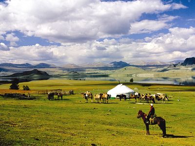 Paesaggio tipico del Turkestan orientale.