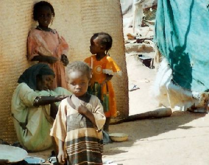 Nach Jahrzehnte dauernden kriegerischen Auseinandersetzungen hoffen die Sudanesen auf eine friedliche Zukunft. Foto: GfbV-Archiv.