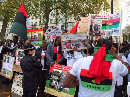 Dimostrazione dell'IPOB (Indigenous People of Biafra) a Londra per la liberazione di Nnamdi Kanu. Foto: © David Holt / Flickr.