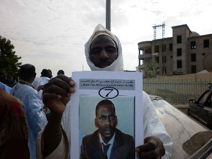 Mauritania: attivisti per i diritti umani protestano per la liberazione degli schiavi. Foto: archivio GfbV.