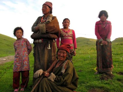 Tibet: Chinas Entwicklungspolitik bedeutet für die Tibeter Entwurzelung, Marginalisierung und Zerstörung ihrer Kultur, Religion und Gesellschaft. Foto: Tsemdo Thar via Flickr.