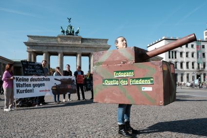 Protesta della GfbV a Berlino contro l'invasione turca della Siria. Foto: GfbV/2019.