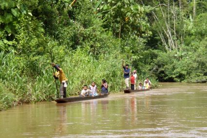 Indigeni Mayangna lungo il Rio Lakus, Riserva di Bosawas, Nicaragua. Foto: Joe Townsend via Flickr (CC BY-NC-ND 2.0).