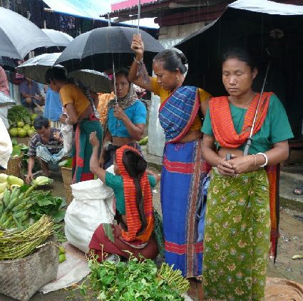 Jumma-Angehörige auf einem Markt in Bangladesh. Foto: jankie/Flickr.