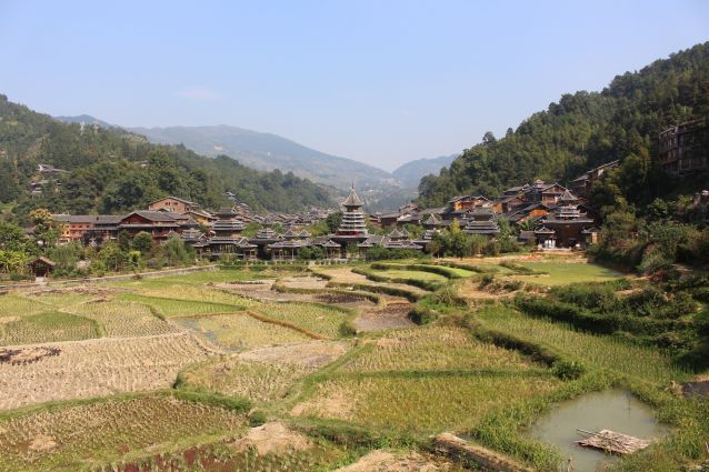 Vista sul villaggio di Zhaoxing. Foto: Rainer Feldbacher.