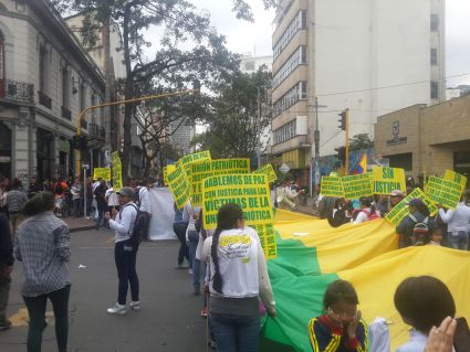 Manifestazione del 1 maggio 2015 a Bogotà, Colombia. Foto: Dario Ghilarducci.