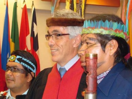 Il presidente dell'IDH, Diego Garcia-Sayán (centro).