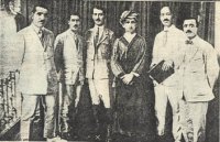 Ihsan Nouri (X) con alcuni notabili curdi.